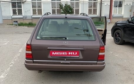 Mercedes-Benz E-Класс, 1994 год, 1 450 000 рублей, 9 фотография