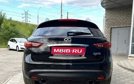 Infiniti QX70, 2015 год, 2 199 000 рублей, 4 фотография