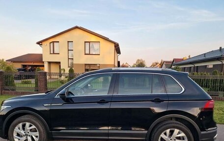 Volkswagen Tiguan II, 2021 год, 2 600 000 рублей, 4 фотография