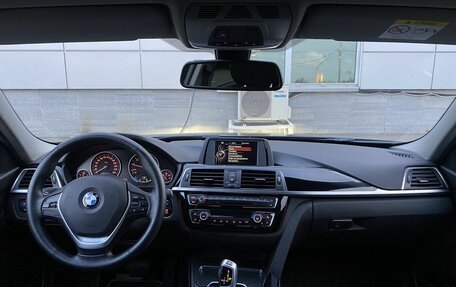 BMW 3 серия, 2016 год, 1 549 000 рублей, 14 фотография