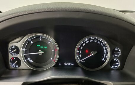 Toyota Land Cruiser 200, 2015 год, 4 850 000 рублей, 13 фотография