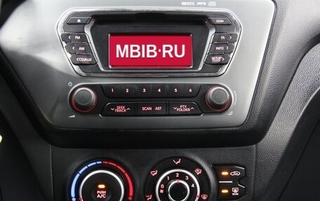 KIA Rio III рестайлинг, 2014 год, 887 000 рублей, 15 фотография