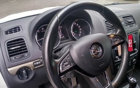 Skoda Yeti I рестайлинг, 2015 год, 1 300 000 рублей, 9 фотография