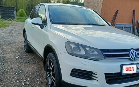 Volkswagen Touareg III, 2010 год, 1 550 000 рублей, 2 фотография