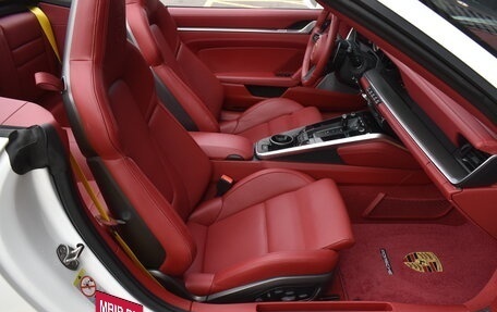Porsche 911, 2022 год, 26 650 000 рублей, 19 фотография