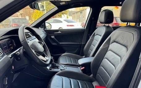 Volkswagen Tiguan II, 2022 год, 2 670 000 рублей, 9 фотография