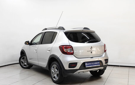 Renault Sandero II рестайлинг, 2019 год, 999 000 рублей, 2 фотография