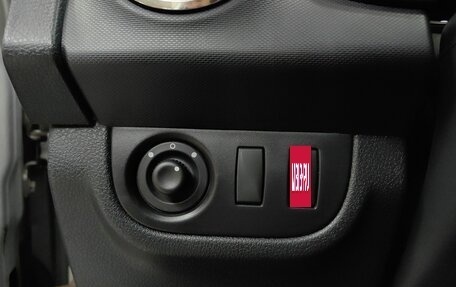 Renault Sandero II рестайлинг, 2019 год, 999 000 рублей, 22 фотография