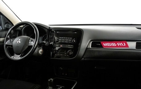 Mitsubishi Outlander III рестайлинг 3, 2018 год, 1 349 000 рублей, 9 фотография