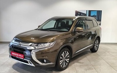 Mitsubishi Outlander III рестайлинг 3, 2019 год, 2 139 000 рублей, 1 фотография