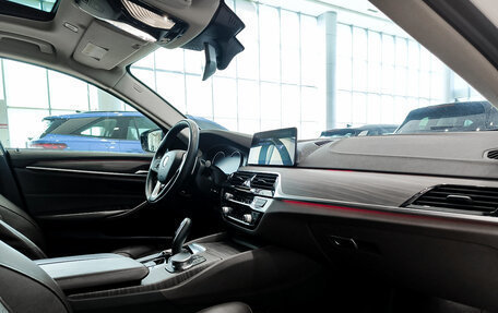 BMW 5 серия, 2018 год, 3 350 000 рублей, 15 фотография