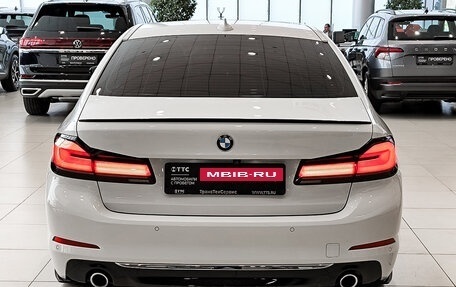 BMW 5 серия, 2018 год, 3 350 000 рублей, 10 фотография