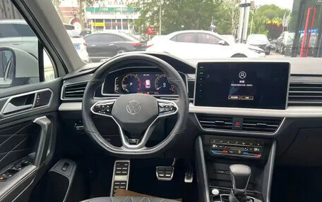 Volkswagen Tiguan II, 2021 год, 2 350 227 рублей, 9 фотография