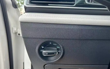 Volkswagen Tiguan II, 2021 год, 2 350 227 рублей, 20 фотография