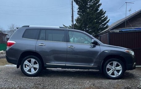 Toyota Highlander III, 2011 год, 2 300 000 рублей, 3 фотография