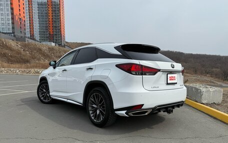 Lexus RX IV рестайлинг, 2019 год, 5 200 000 рублей, 4 фотография