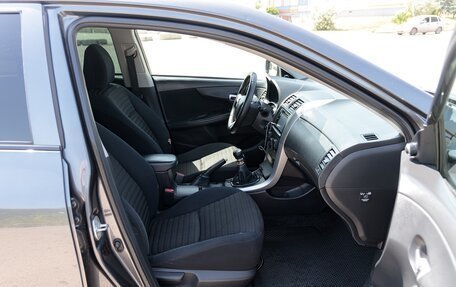 Toyota Corolla, 2011 год, 1 000 000 рублей, 12 фотография