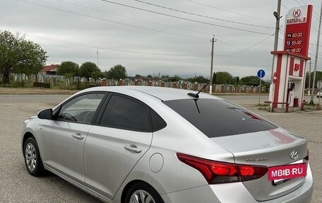 Hyundai Solaris II рестайлинг, 2019 год, 1 350 000 рублей, 4 фотография