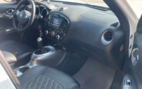 Nissan Juke II, 2011 год, 930 000 рублей, 16 фотография