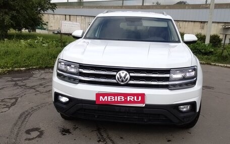 Volkswagen Teramont I, 2018 год, 2 900 000 рублей, 2 фотография
