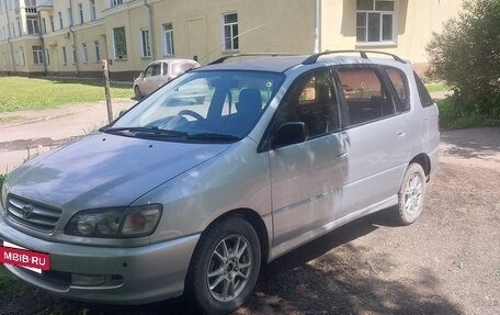 Toyota Ipsum II, 1998 год, 400 000 рублей, 3 фотография