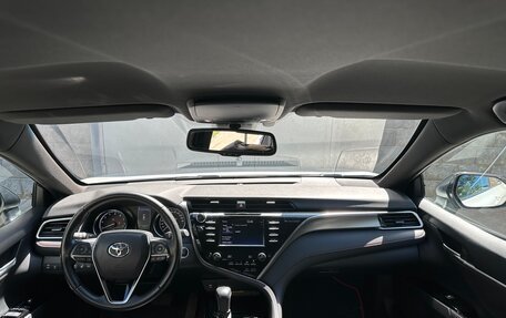 Toyota Camry, 2020 год, 3 199 000 рублей, 10 фотография