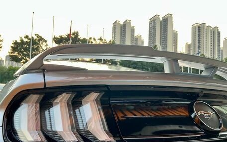 Ford Mustang VI рестайлинг, 2021 год, 3 556 548 рублей, 28 фотография
