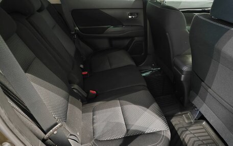 Mitsubishi Outlander III рестайлинг 3, 2019 год, 2 139 000 рублей, 11 фотография