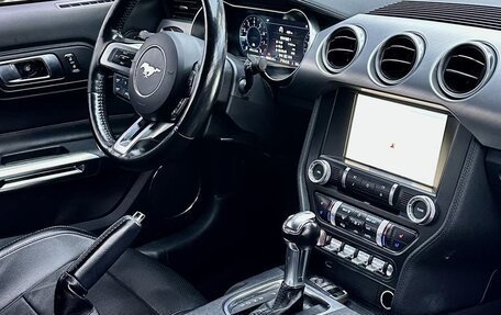 Ford Mustang VI рестайлинг, 2021 год, 2 600 014 рублей, 8 фотография