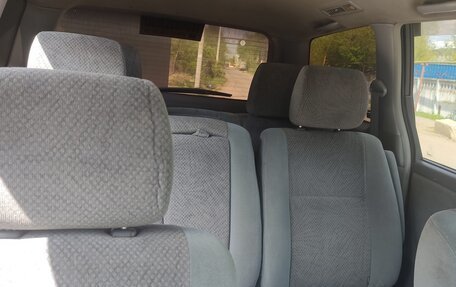 Toyota Estima III рестайлинг -2, 2002 год, 1 000 000 рублей, 6 фотография