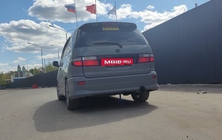 Toyota Estima III рестайлинг -2, 2002 год, 1 000 000 рублей, 2 фотография