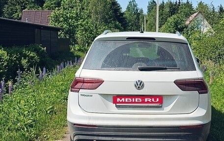 Volkswagen Tiguan II, 2018 год, 2 300 000 рублей, 6 фотография