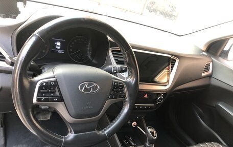 Hyundai Solaris II рестайлинг, 2019 год, 1 355 000 рублей, 12 фотография