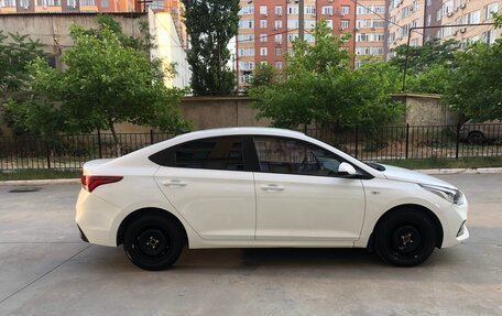 Hyundai Solaris II рестайлинг, 2019 год, 1 355 000 рублей, 8 фотография