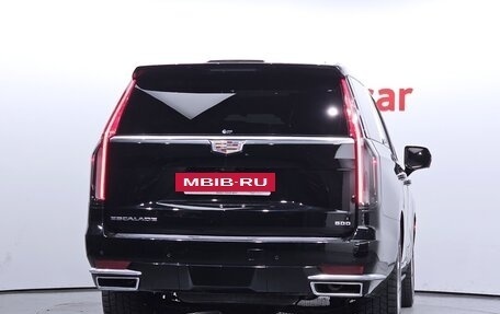 Cadillac Escalade V, 2022 год, 11 000 000 рублей, 3 фотография