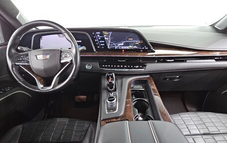 Cadillac Escalade V, 2022 год, 11 000 000 рублей, 4 фотография