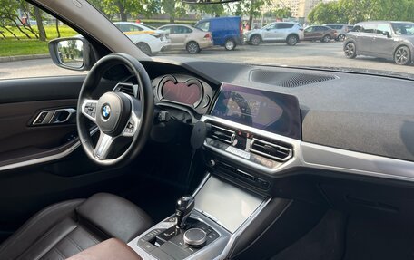 BMW 3 серия, 2020 год, 3 930 000 рублей, 10 фотография