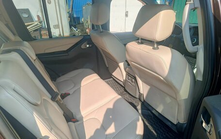 Nissan Pathfinder, 2012 год, 1 900 000 рублей, 5 фотография
