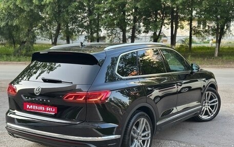 Volkswagen Touareg III, 2018 год, 4 990 000 рублей, 3 фотография