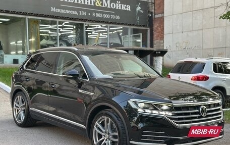 Volkswagen Touareg III, 2018 год, 4 990 000 рублей, 10 фотография
