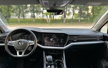 Volkswagen Touareg III, 2018 год, 4 990 000 рублей, 27 фотография