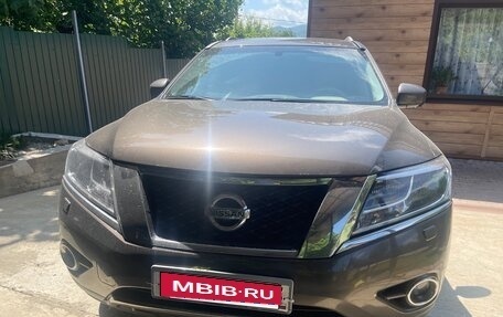Nissan Pathfinder, 2014 год, 2 000 000 рублей, 7 фотография