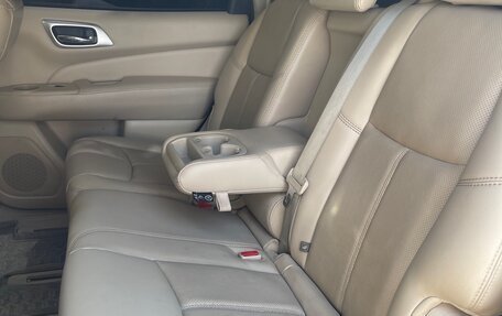 Nissan Pathfinder, 2014 год, 2 000 000 рублей, 16 фотография