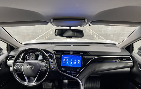 Toyota Camry, 2018 год, 2 550 000 рублей, 14 фотография
