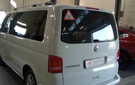 Volkswagen Caravelle T6 рестайлинг, 2015 год, 1 999 000 рублей, 4 фотография