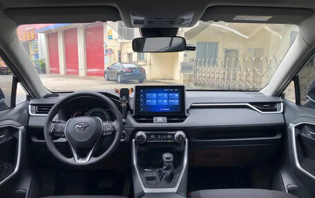 Toyota RAV4, 2022 год, 1 856 077 рублей, 15 фотография