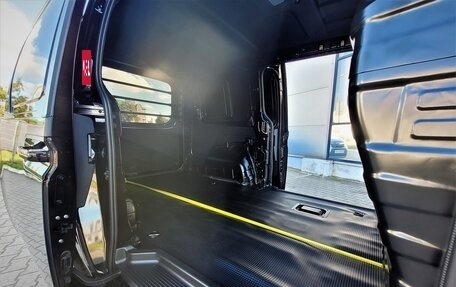 Hyundai Staria, 2022 год, 4 540 000 рублей, 10 фотография