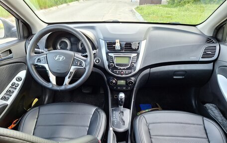 Hyundai Solaris II рестайлинг, 2012 год, 800 000 рублей, 5 фотография
