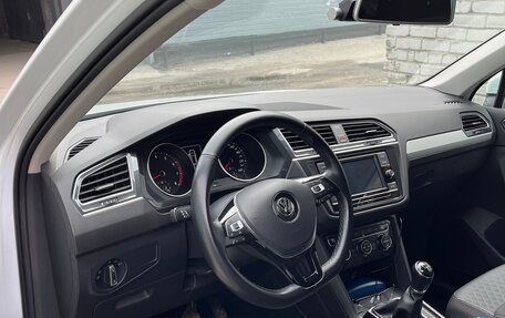 Volkswagen Tiguan II, 2018 год, 2 000 050 рублей, 3 фотография