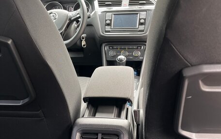 Volkswagen Tiguan II, 2018 год, 2 000 050 рублей, 6 фотография